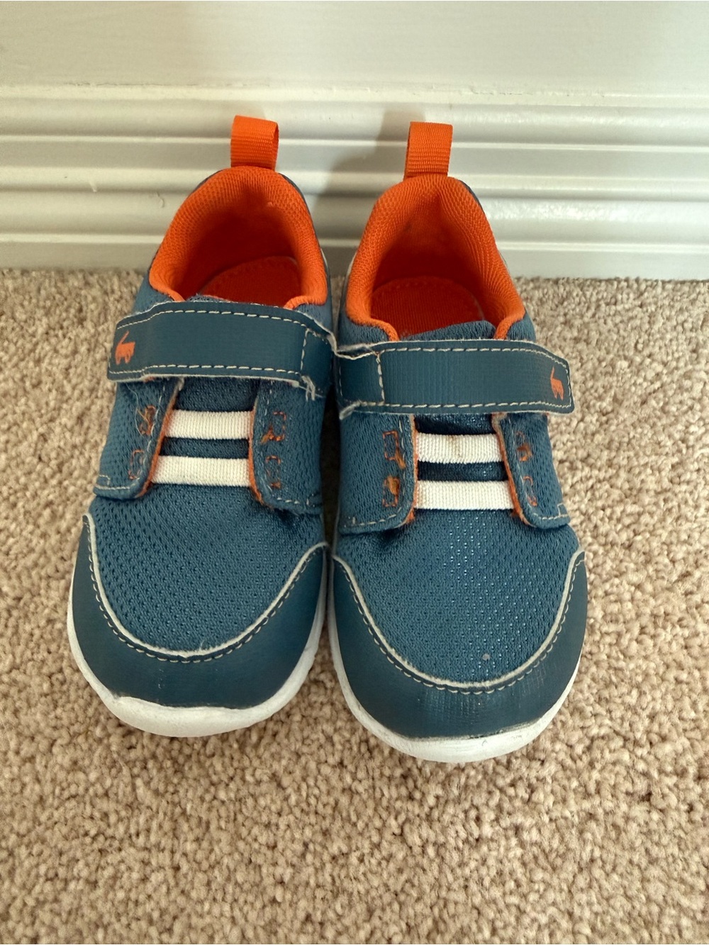 See Kai Run Boys Sneakers – Size 7